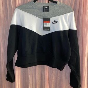 NWT Nike Cropped Sweatshirt